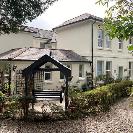 Hollyhocks Holiday Home- 2 Bedroomed Ground Floor Apartment Sleeps 5 Ivybridge Buitenkant foto