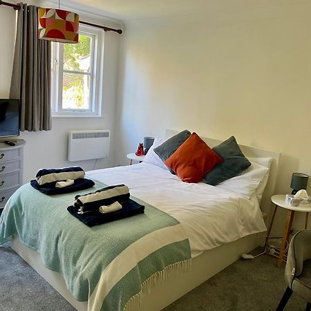 Hollyhocks Holiday Home- 2 Bedroomed Ground Floor Apartment Sleeps 5 Ivybridge Buitenkant foto