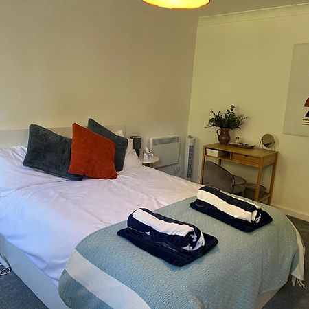 Hollyhocks Holiday Home- 2 Bedroomed Ground Floor Apartment Sleeps 5 Ivybridge Buitenkant foto