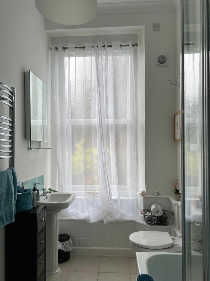 Hollyhocks Holiday Home- 2 Bedroomed Ground Floor Apartment Sleeps 5 Ivybridge Buitenkant foto
