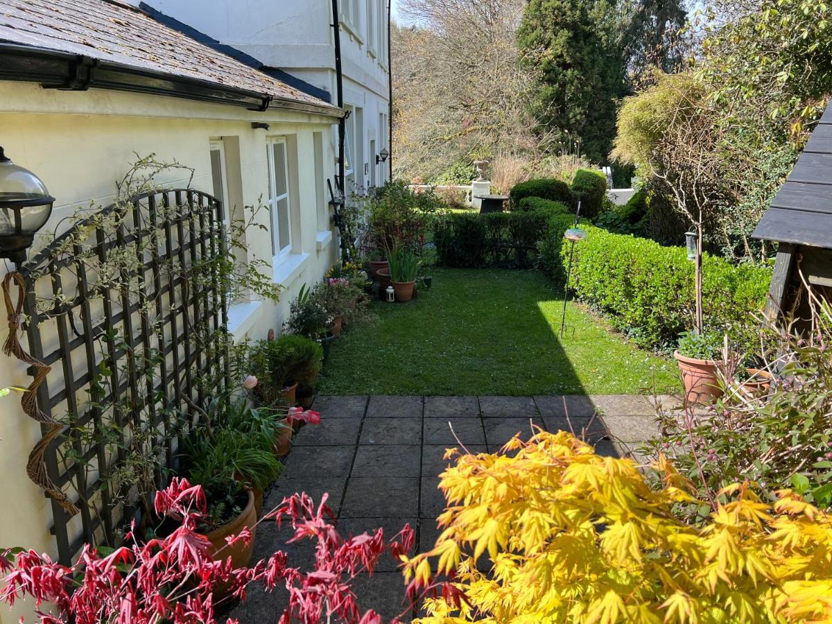Hollyhocks Holiday Home- 2 Bedroomed Ground Floor Apartment Sleeps 5 Ivybridge Buitenkant foto